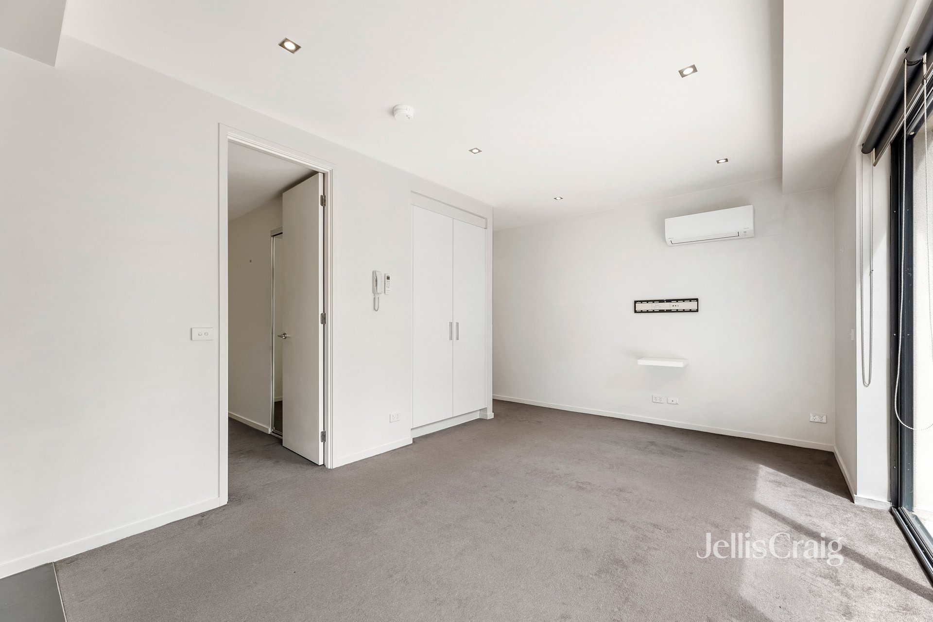 2/1526 High Street, Glen Iris image 2