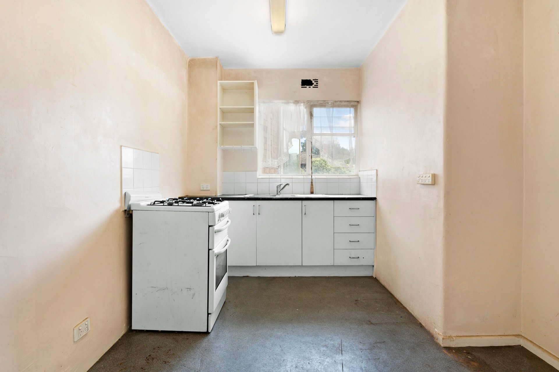 Property Gallery Thumbnail 4