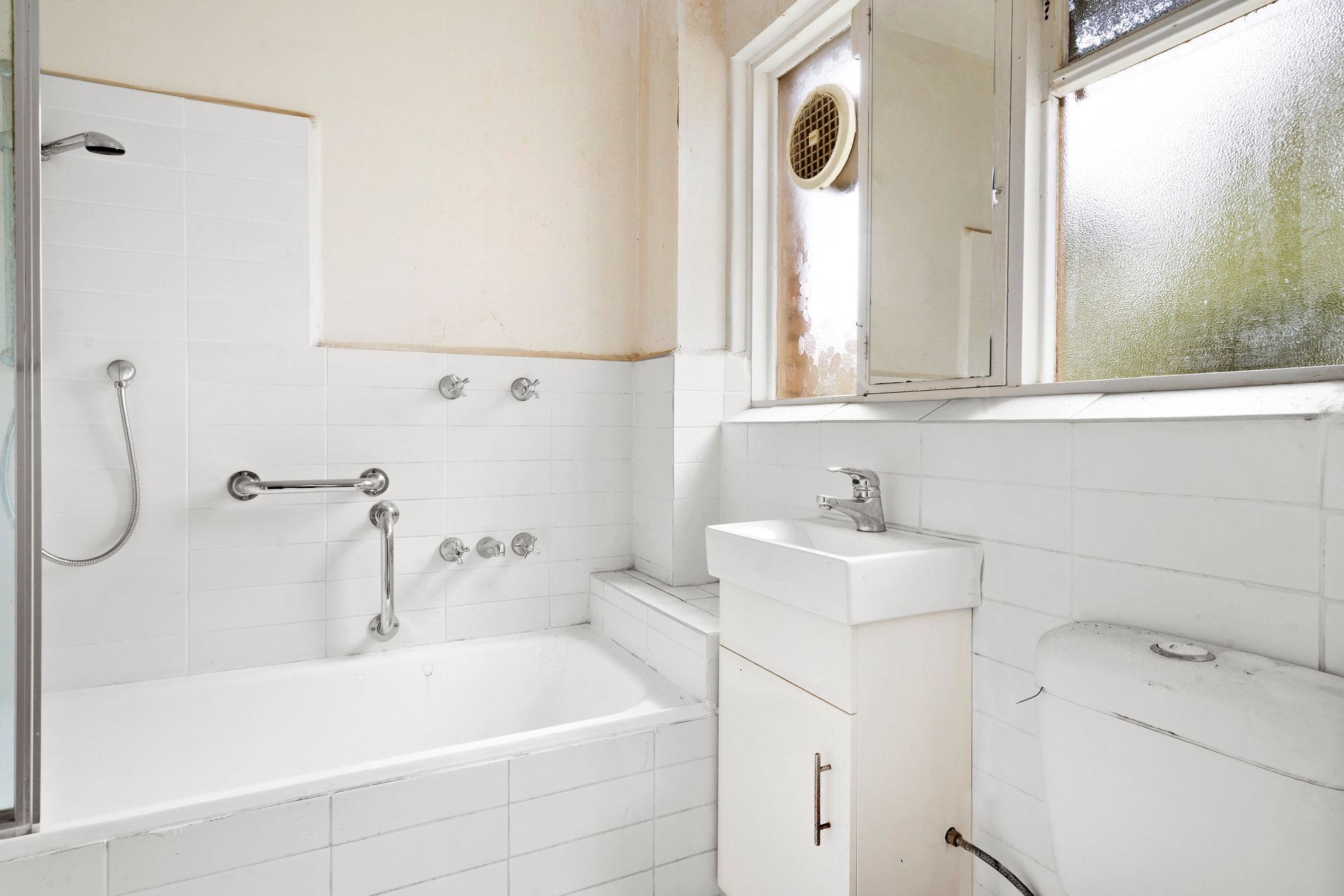 Property Gallery Thumbnail 6