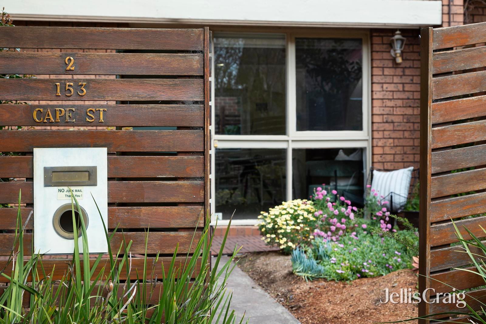 2/153 Cape Street, Heidelberg image 2