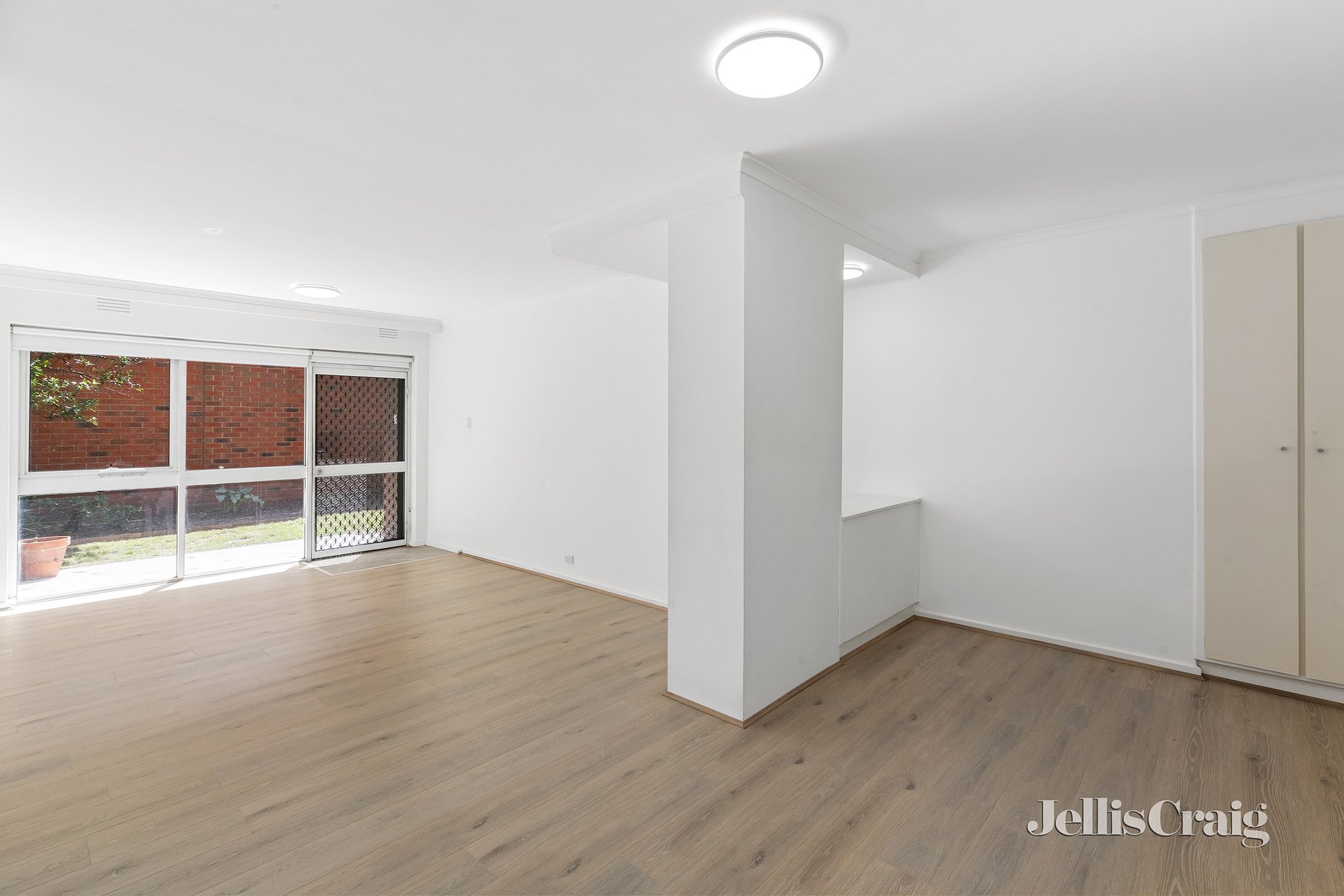 2/153 Wattletree Road, Malvern image 4