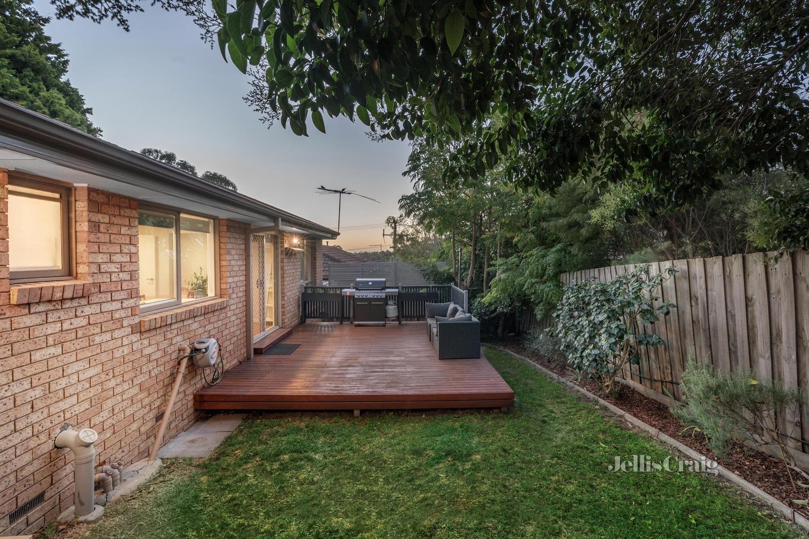 2/154 Mountain View Road, Briar Hill image 13