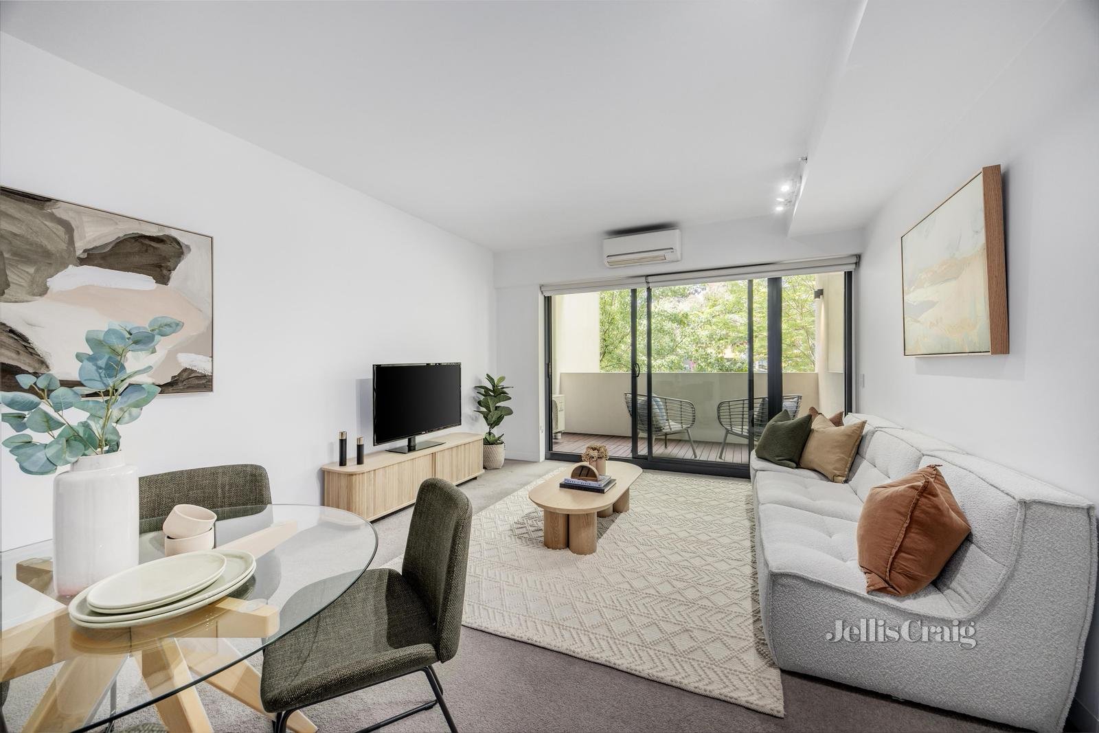 215/435-439 Whitehorse Road, Mitcham image 2