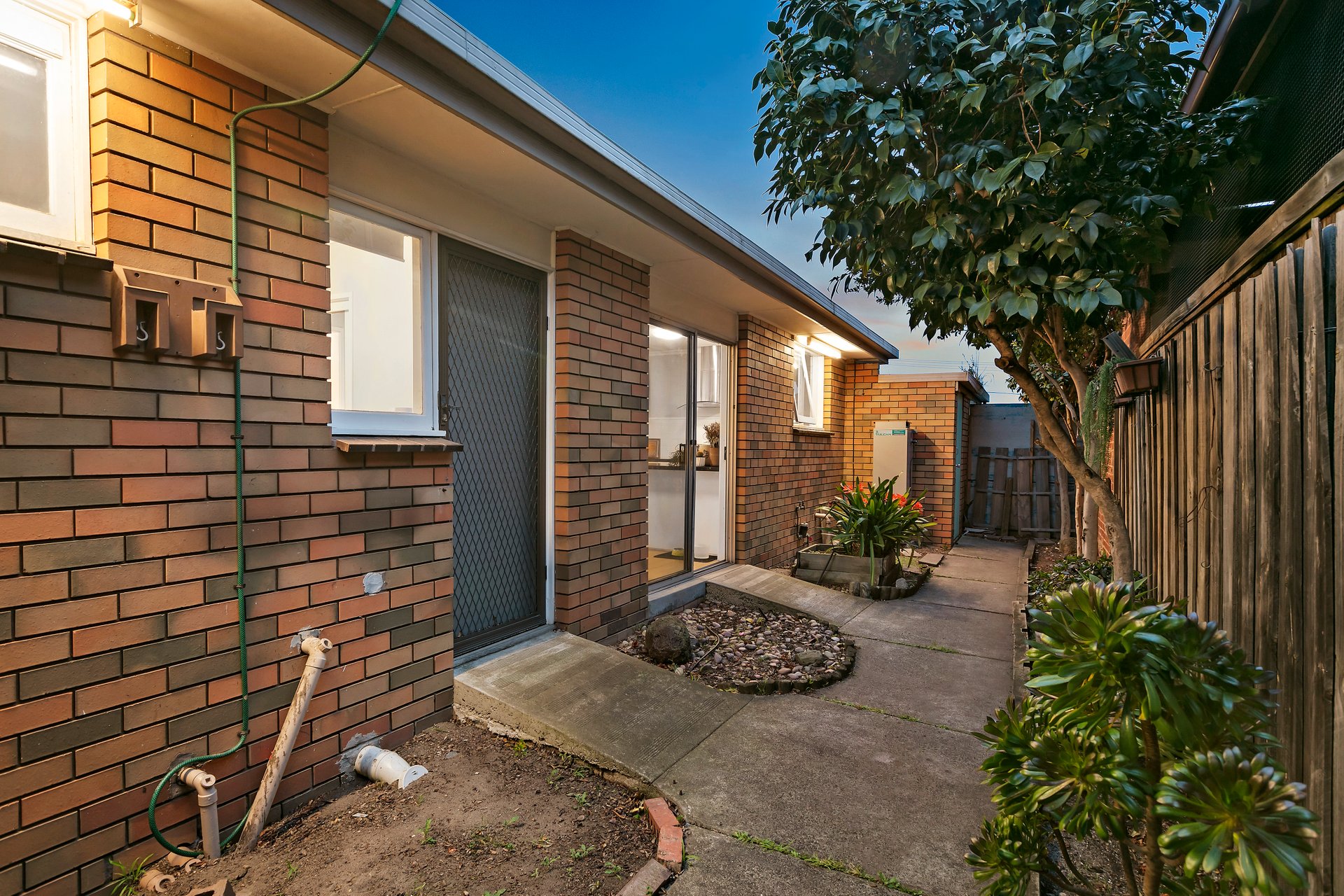 2/155 Roberts Street, Essendon image 10