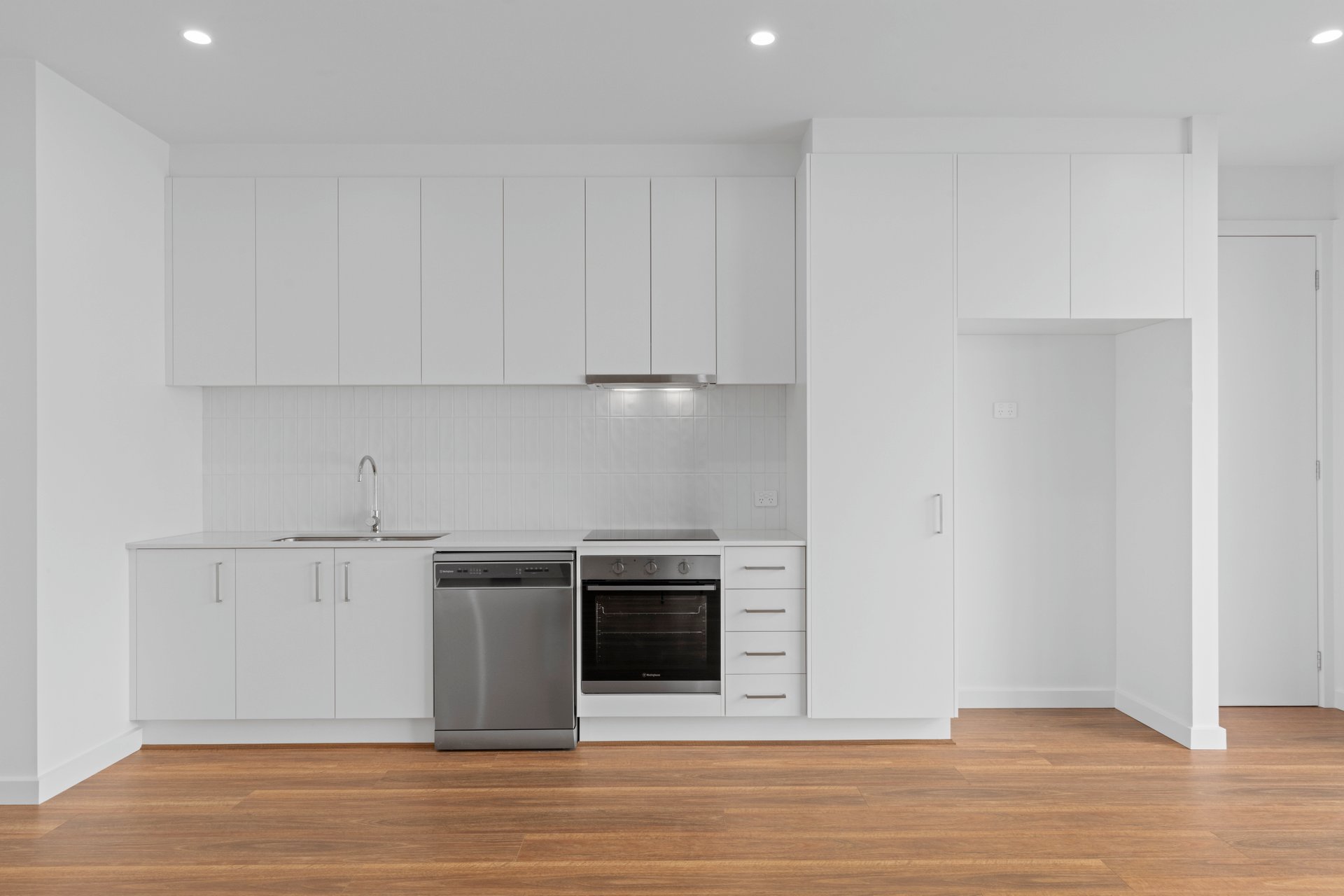 2/156 Ballarat Road, Hamlyn&nbsp;Heights image 3