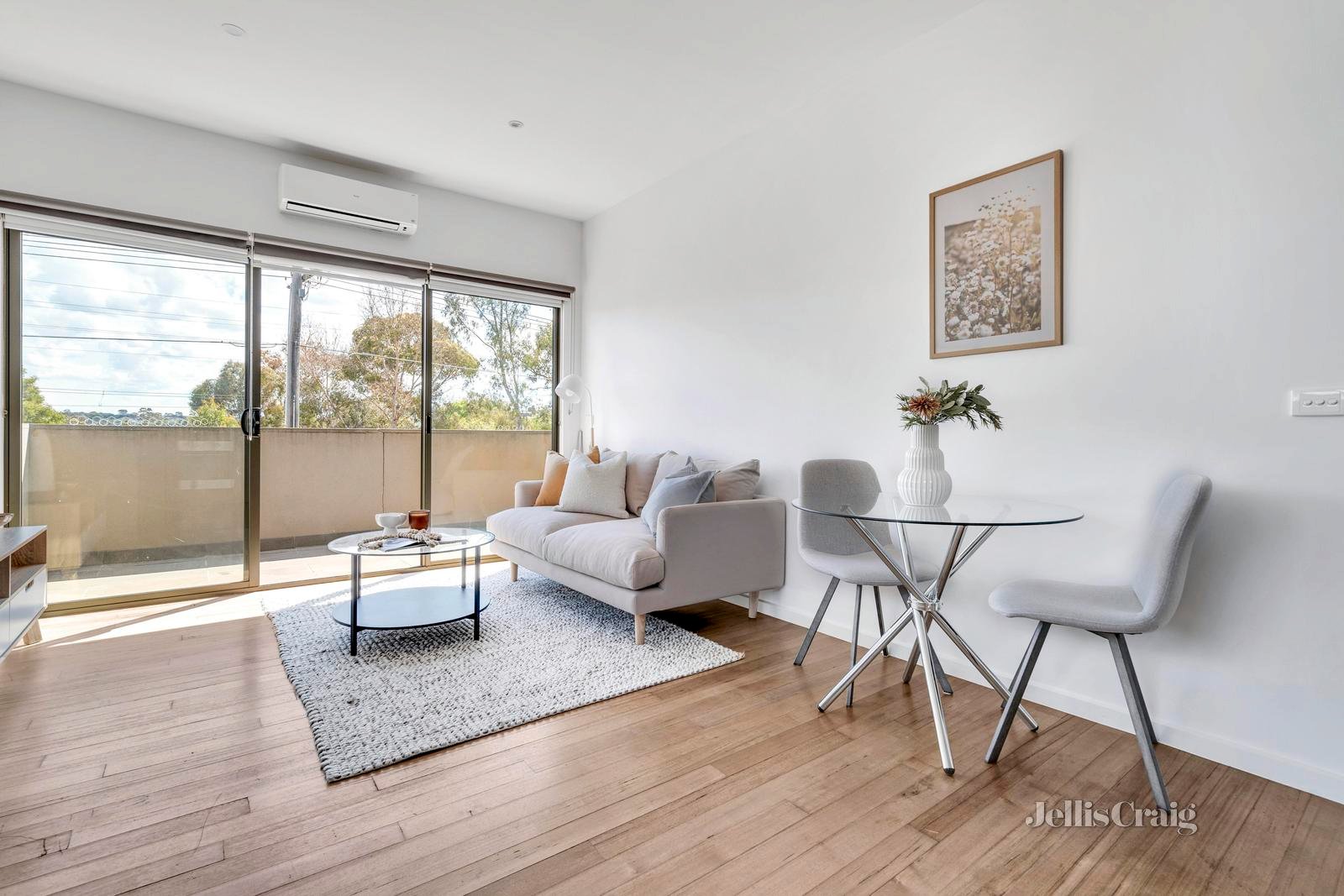 2/156 Waterloo Road, Oak Park image 2