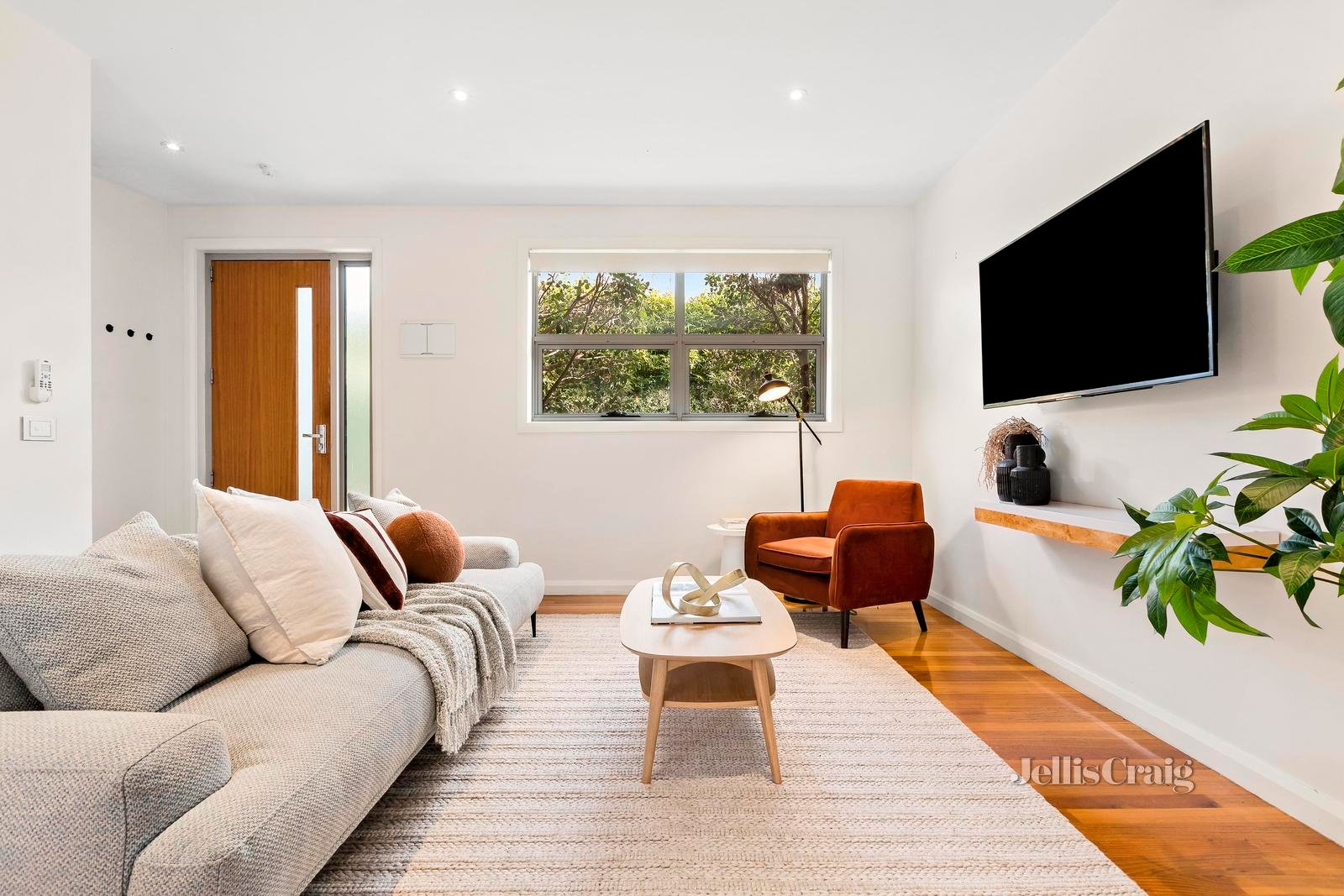 2/157 Essex Street, Pascoe Vale image 2