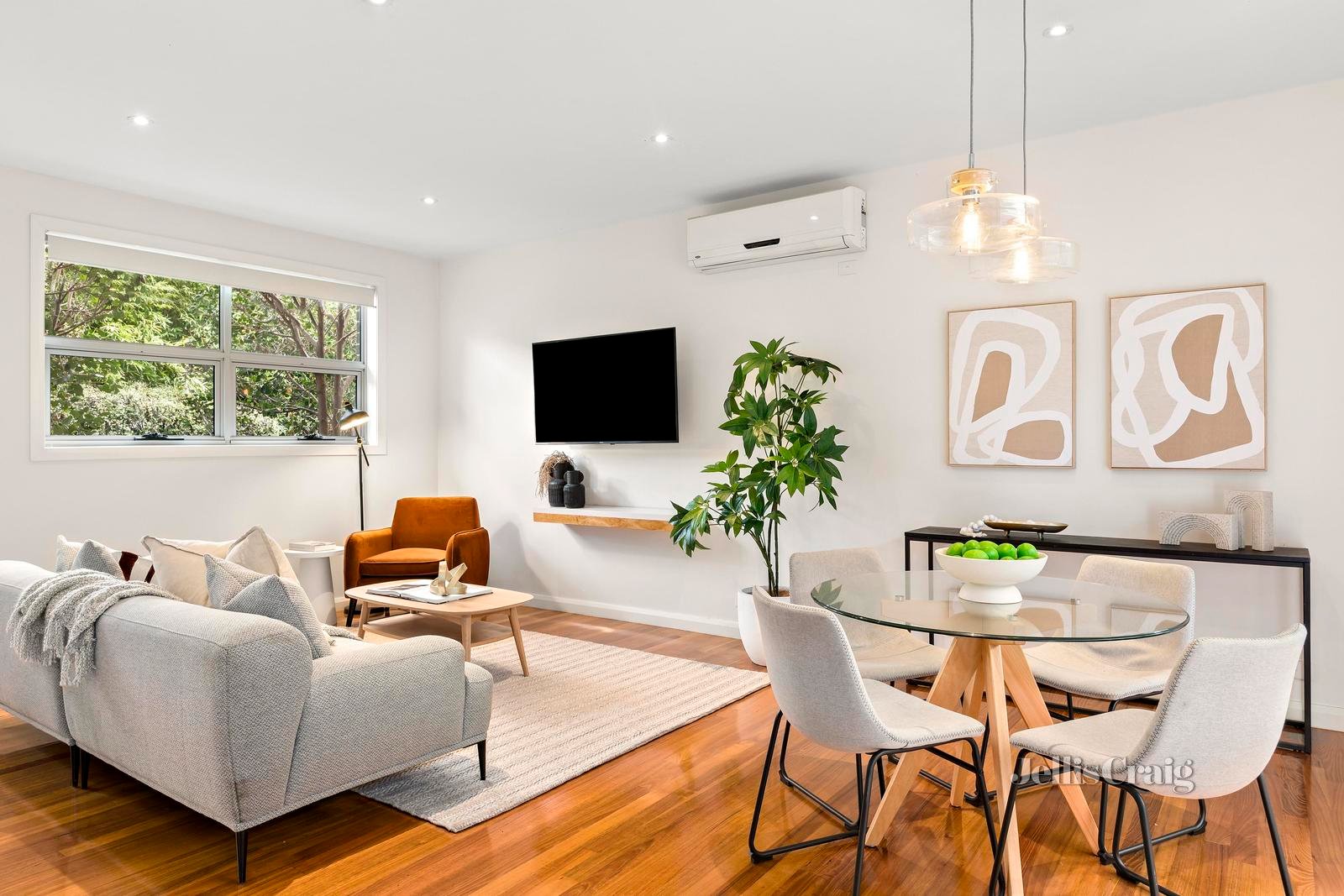 2/157 Essex Street, Pascoe Vale image 3