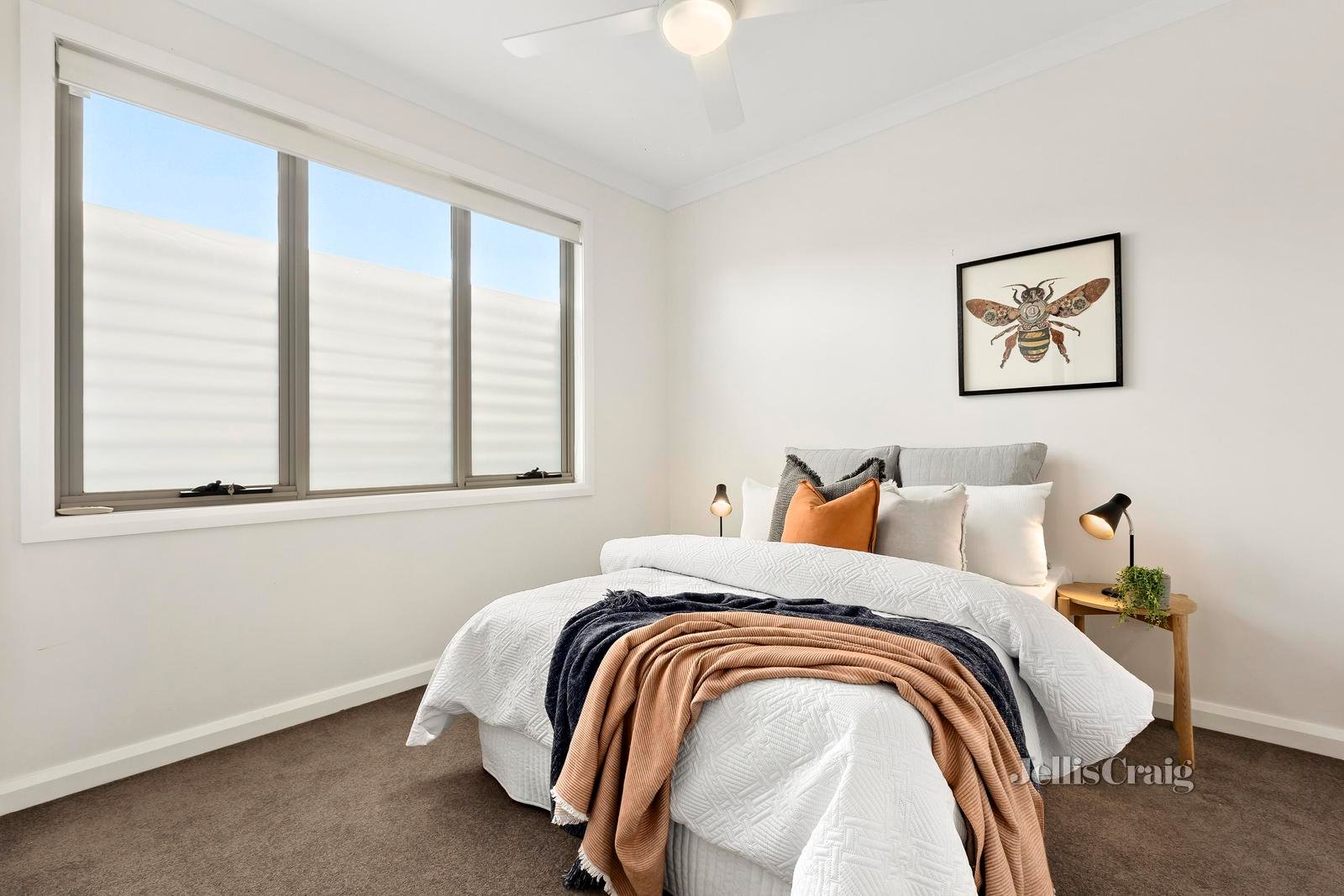 2/157 Essex Street, Pascoe Vale image 5