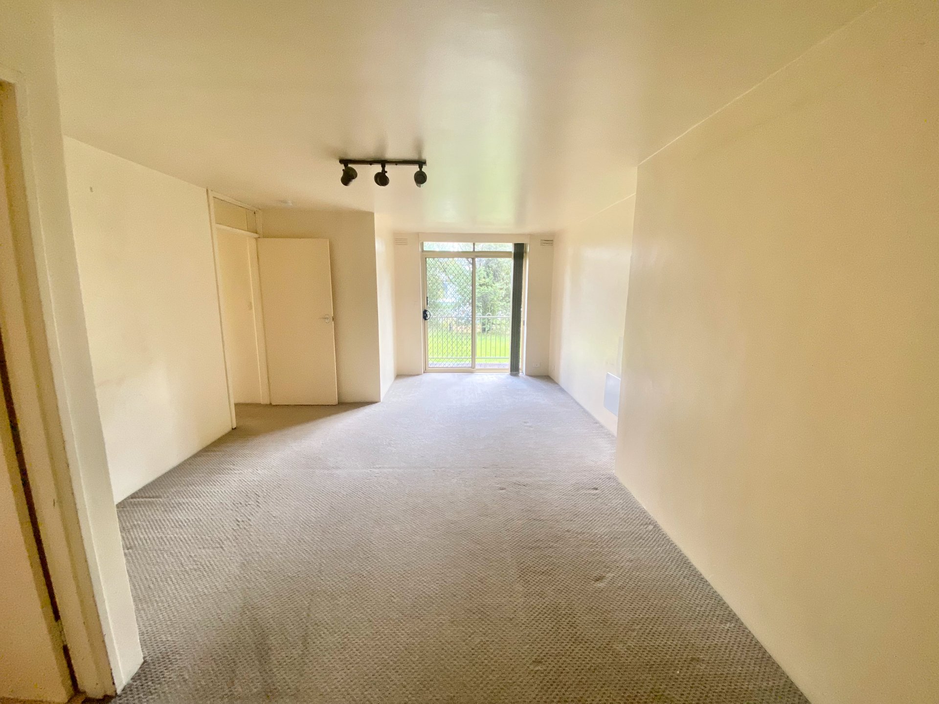 2/157 St Leonards Road, Ascot Vale image 6