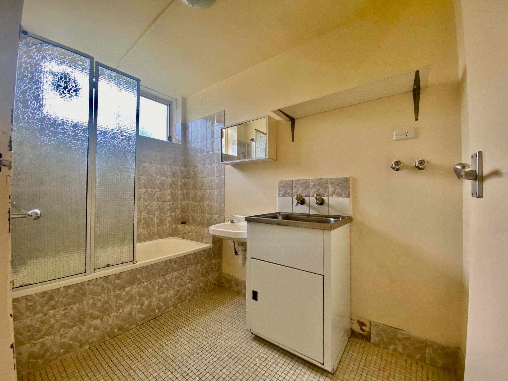 2/157 St Leonards Road, Ascot Vale image 11