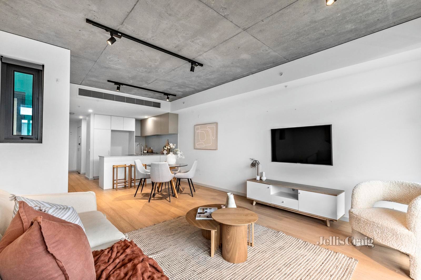 215/77 Hobsons Road, Kensington image 1