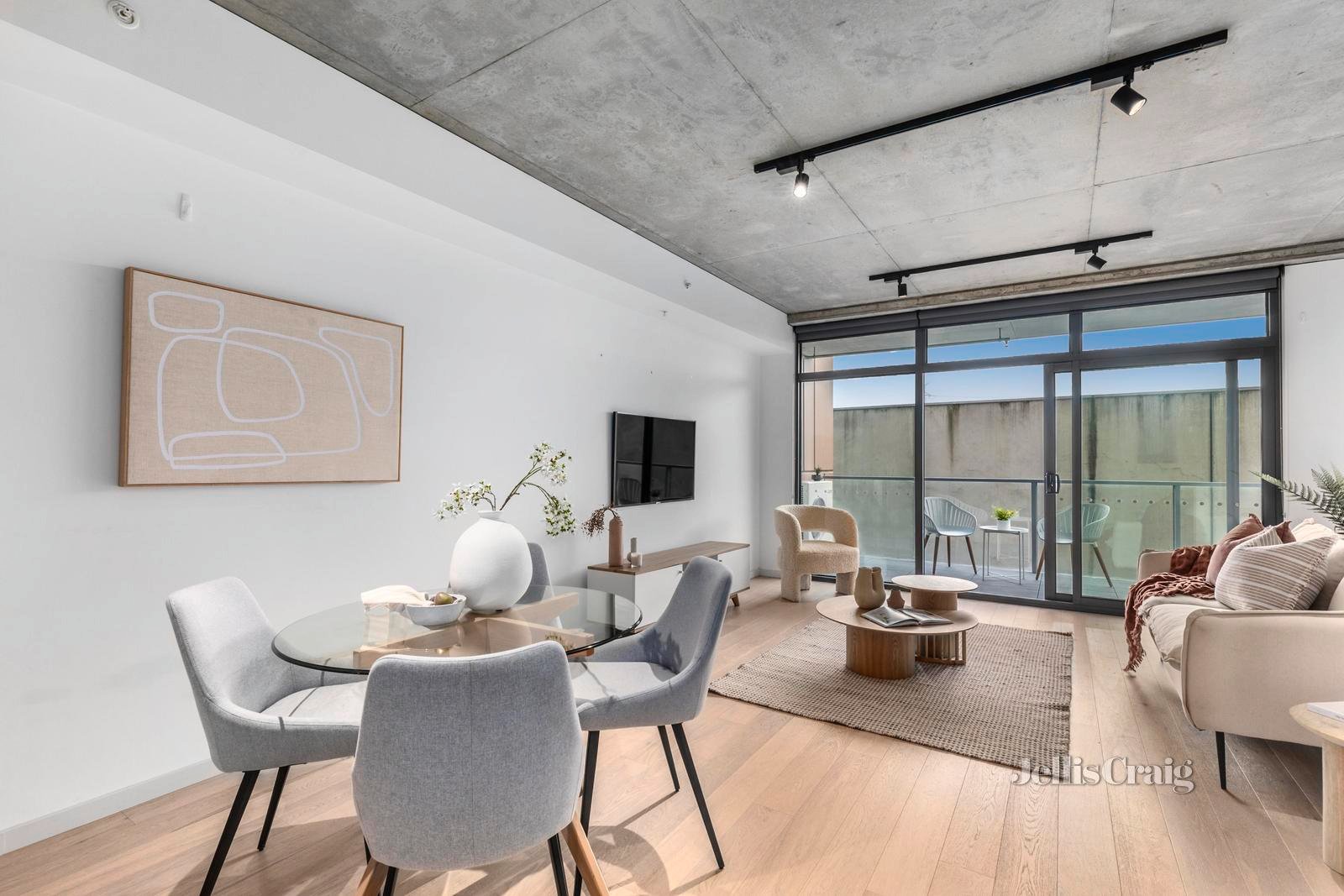 215/77 Hobsons Road, Kensington image 4
