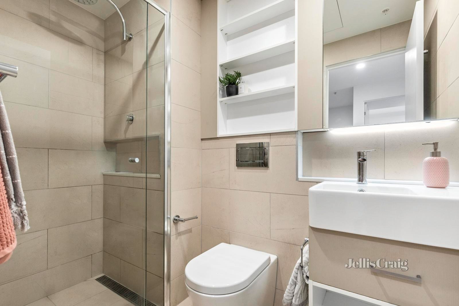 215/77 Hobsons Road, Kensington image 7
