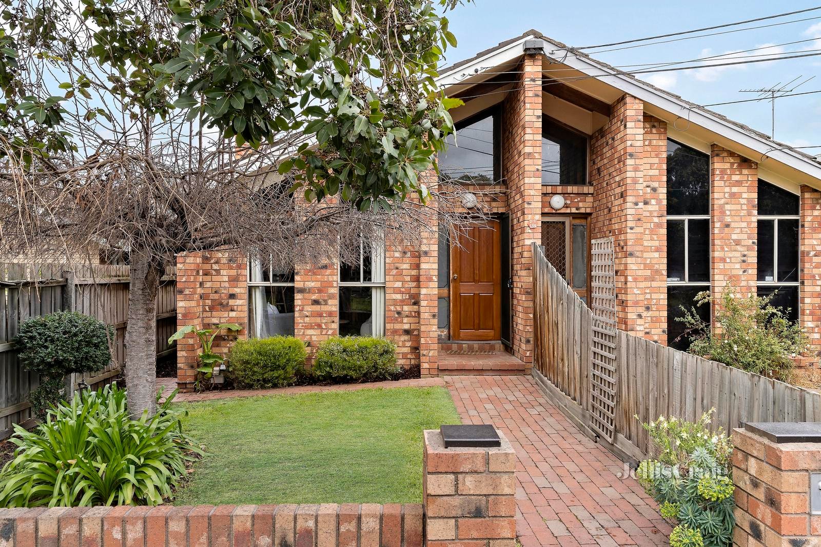2/158 Dean Street, Moonee Ponds image 1