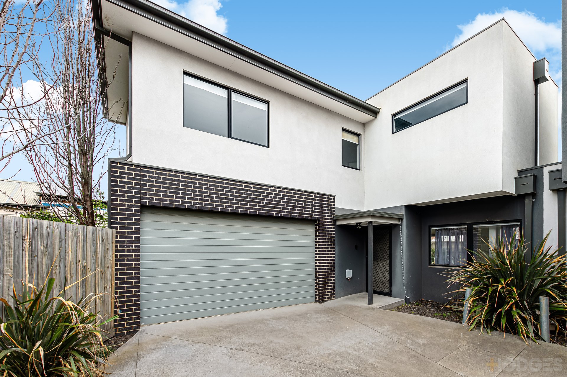 2 / 159 Greaves Street Werribee