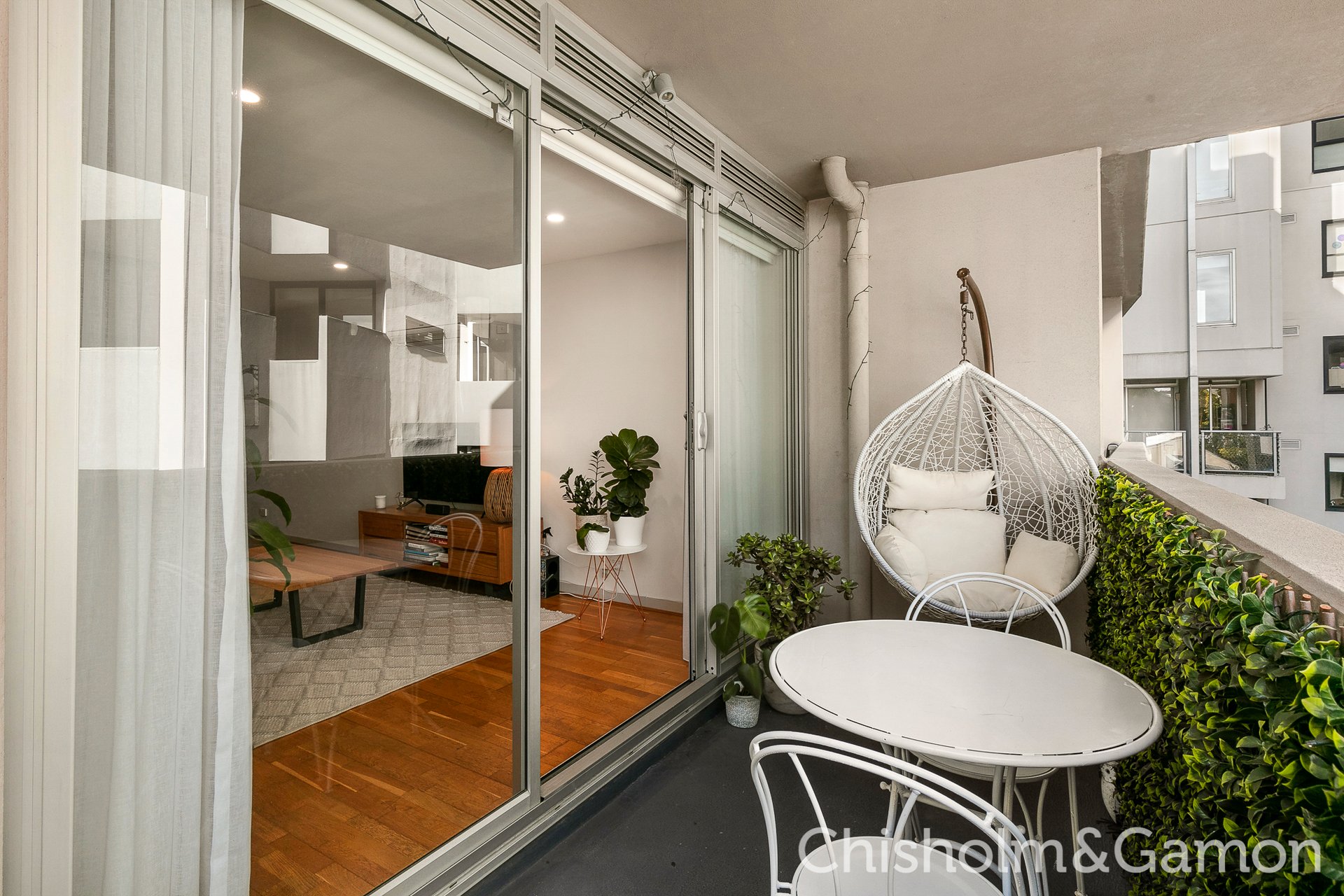 215/99 Nott Street, Port Melbourne image 8