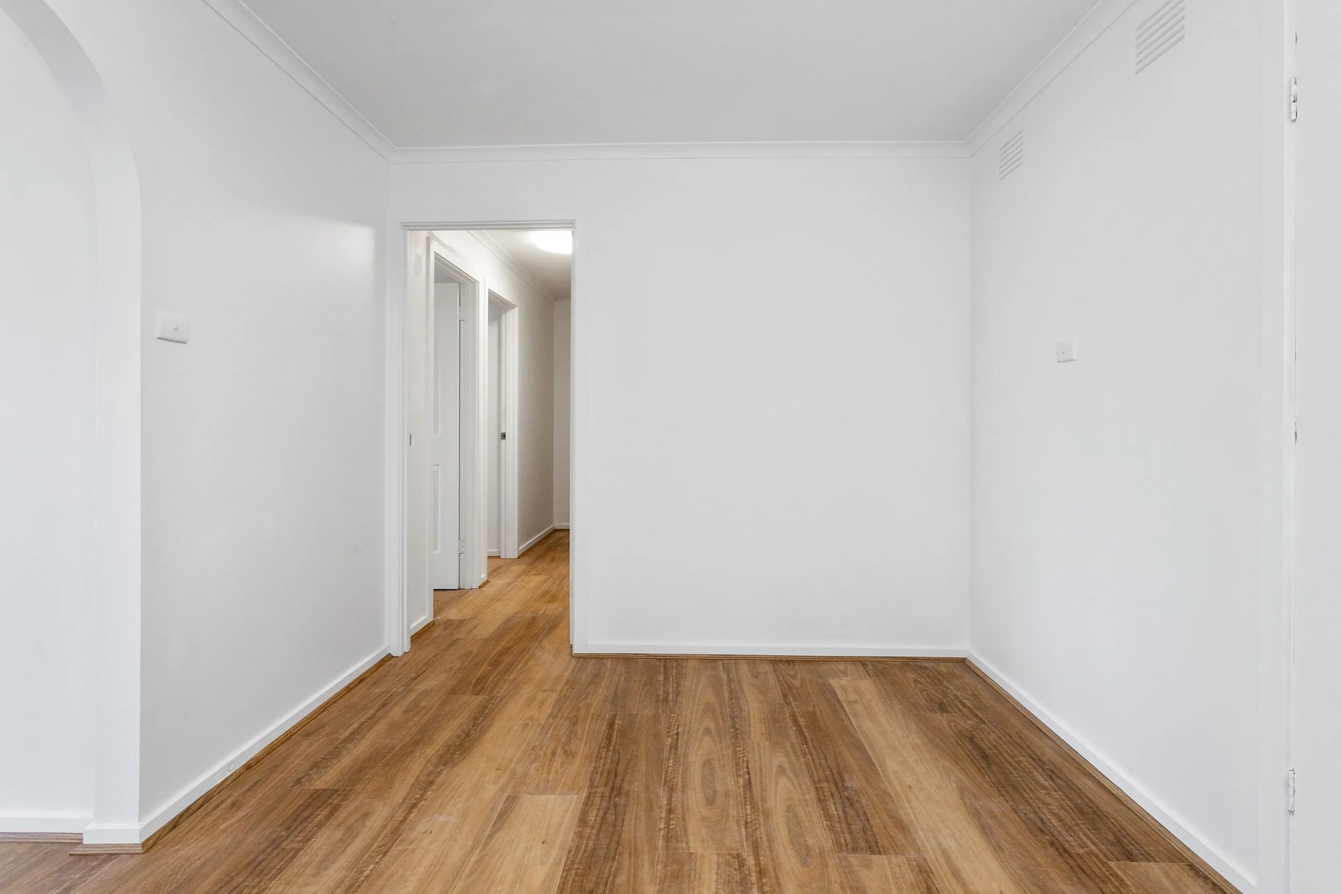 2/16-18 Landale Avenue, Croydon image 4