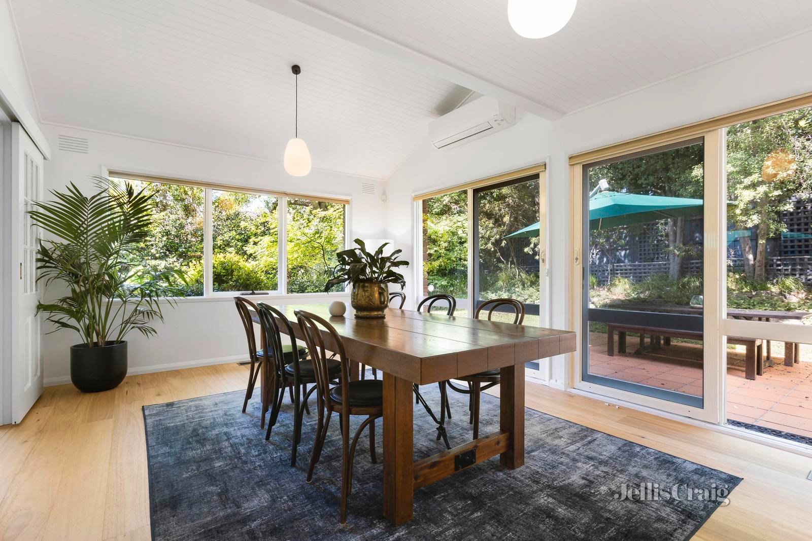 2/16 Albert Crescent, Surrey Hills image 5