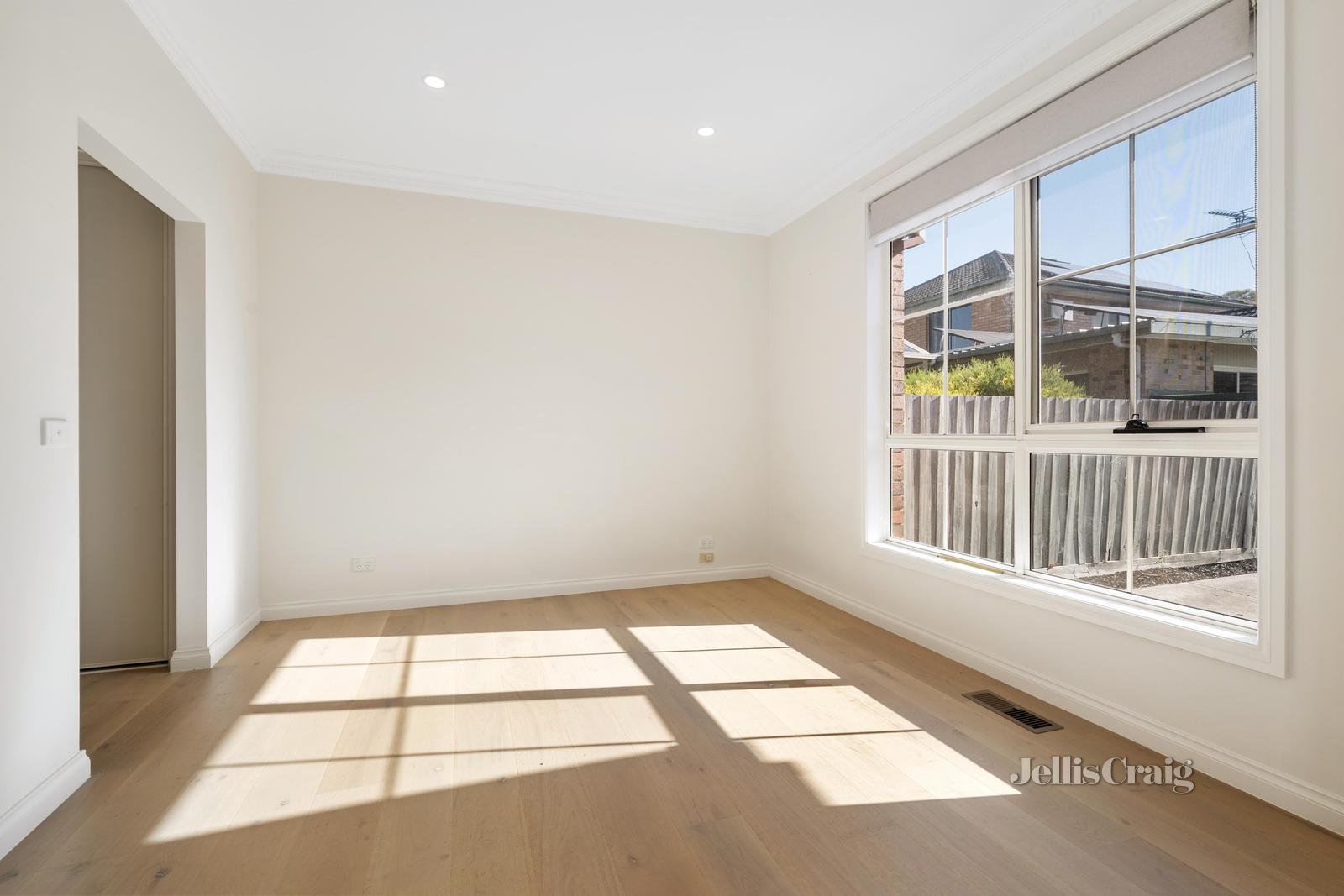 2/16 Baringa Street, Mount Waverley image 8