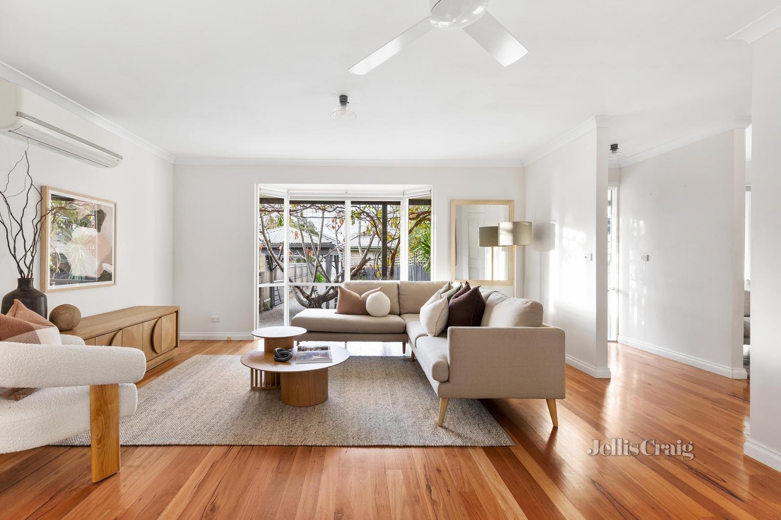 2/16 Buena Vista Drive, Montmorency image 2