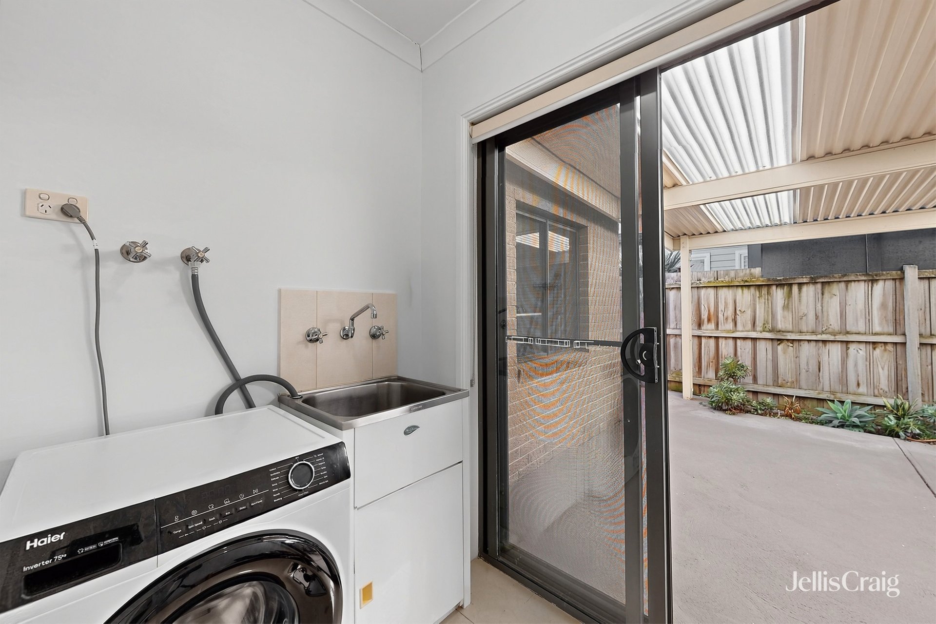 2/16 Cartwright Street, Oak Park image 13