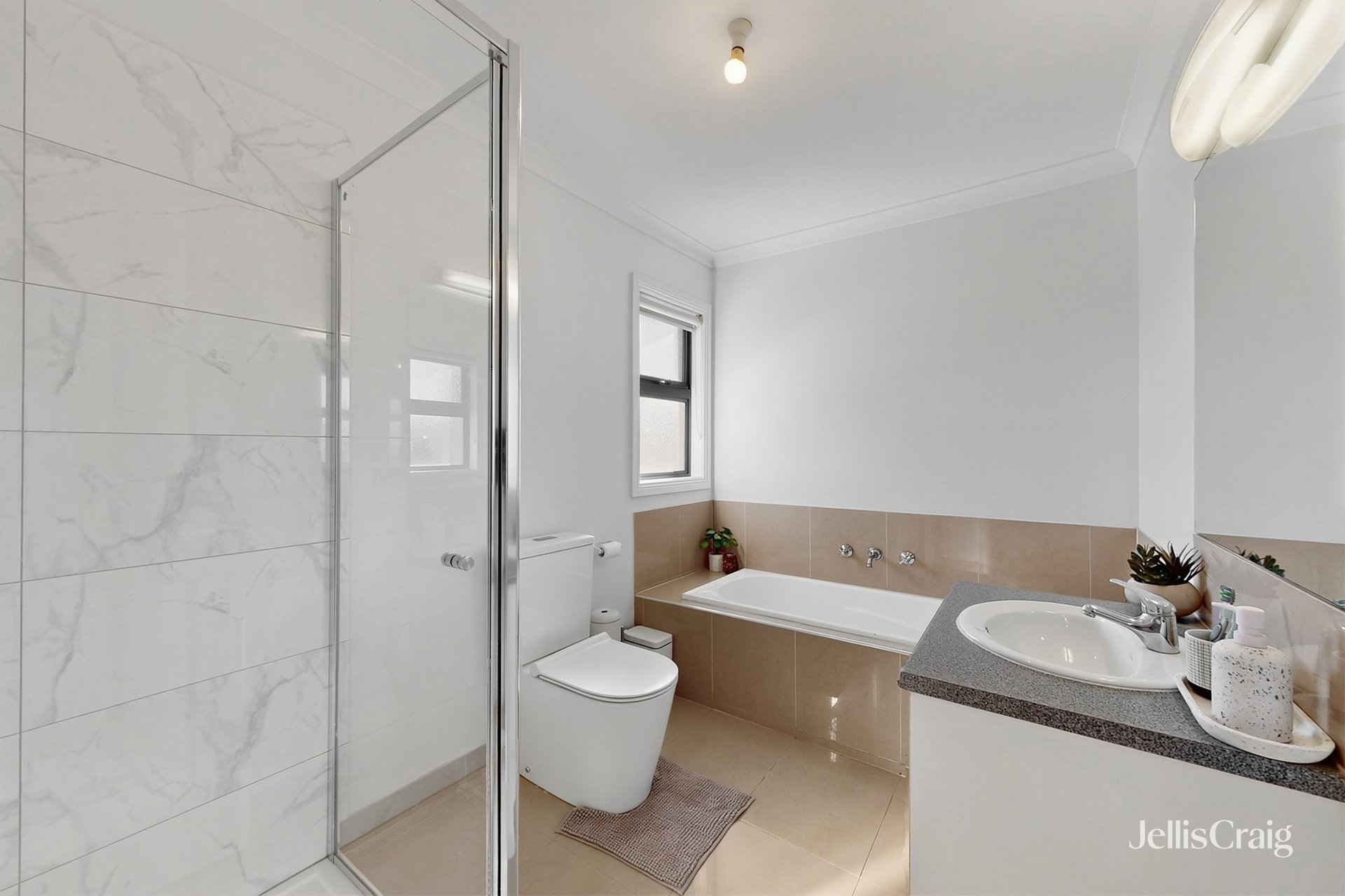 2/16 Cartwright Street, Oak Park image 12