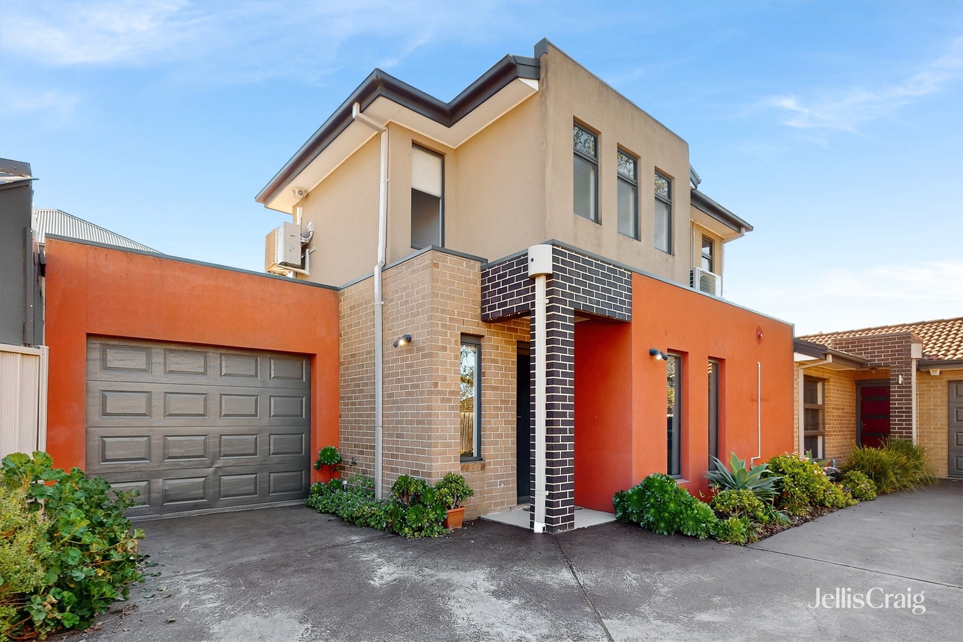 2/16 Cartwright Street, Oak Park image 1