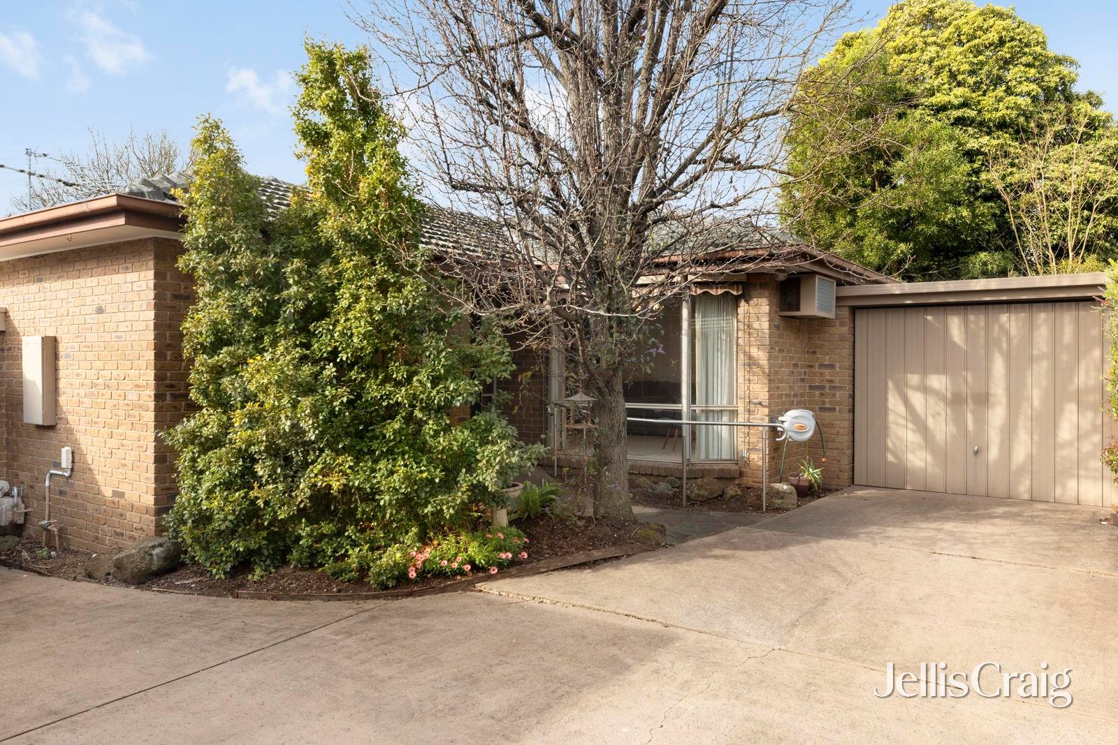 2/16 Cheviot Road, Mount&nbsp;Waverley image 1