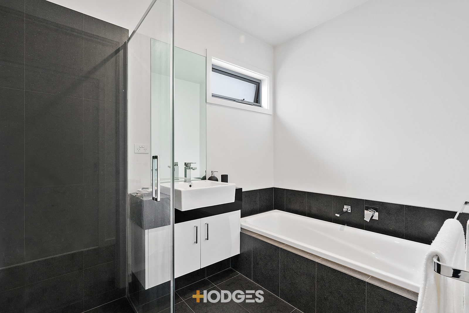 2 / 16 Collins Street Geelong West