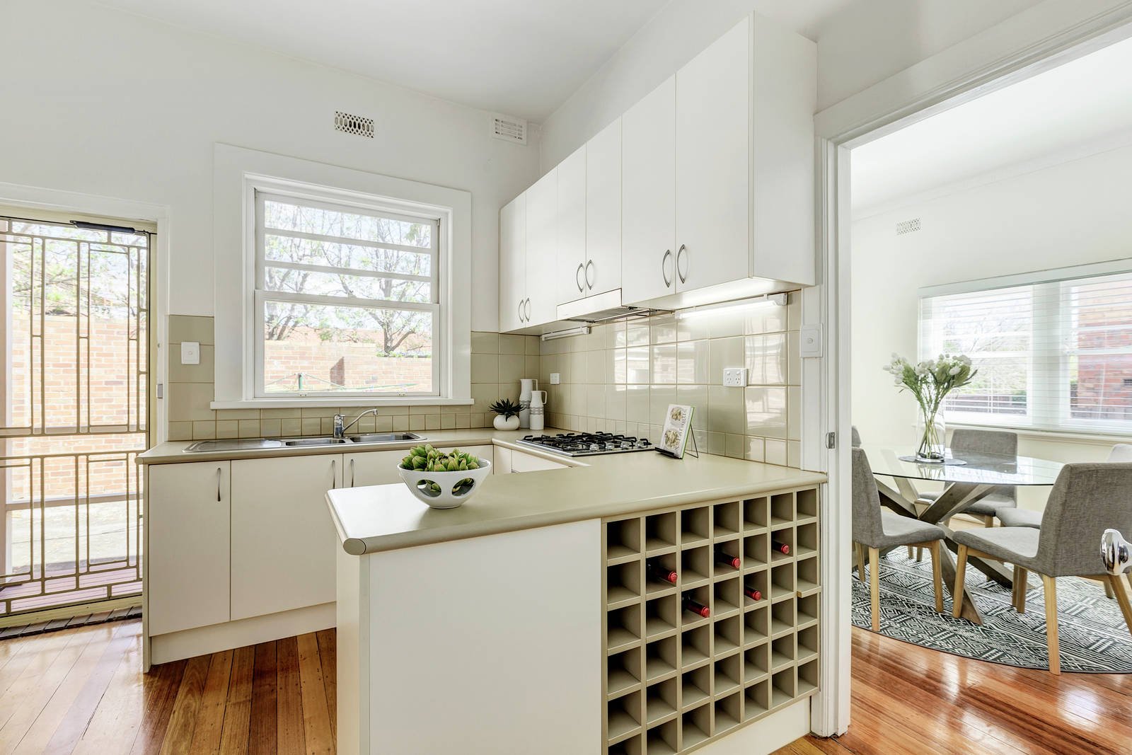 2/16 Corsewall Close, Hawthorn image 4