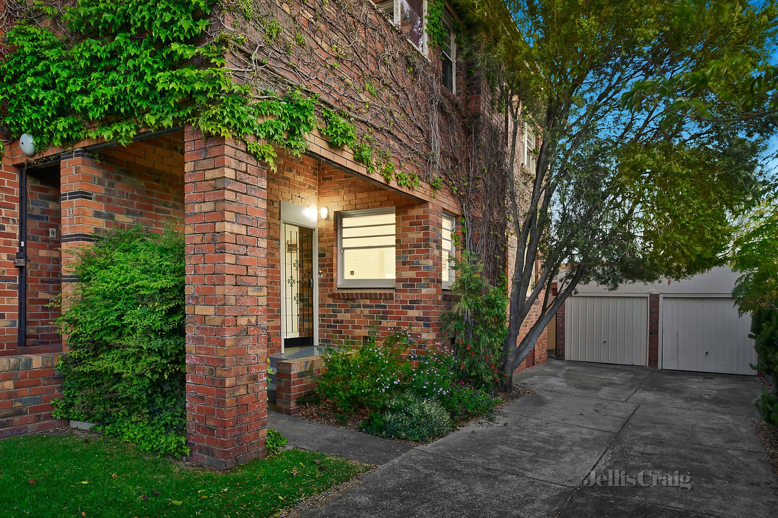 2/16 Corsewall Close, Hawthorn image 11