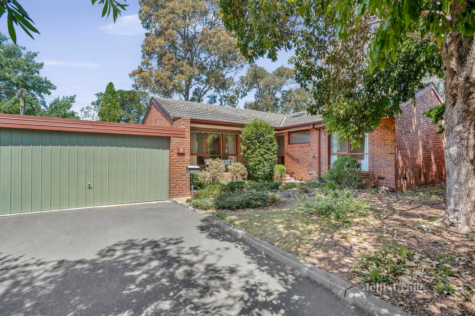 2/16 Florence Street, Blackburn image 1