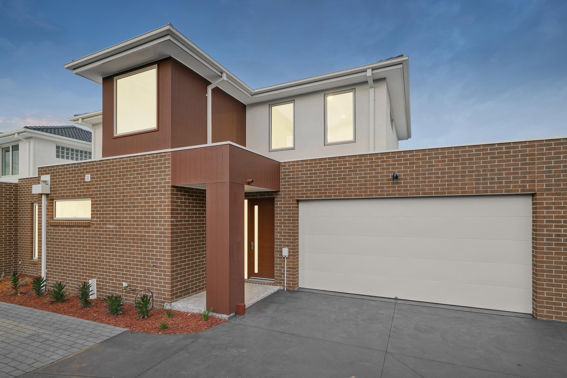 2/16 Flower Street, Ferntree&nbsp;Gully image 1