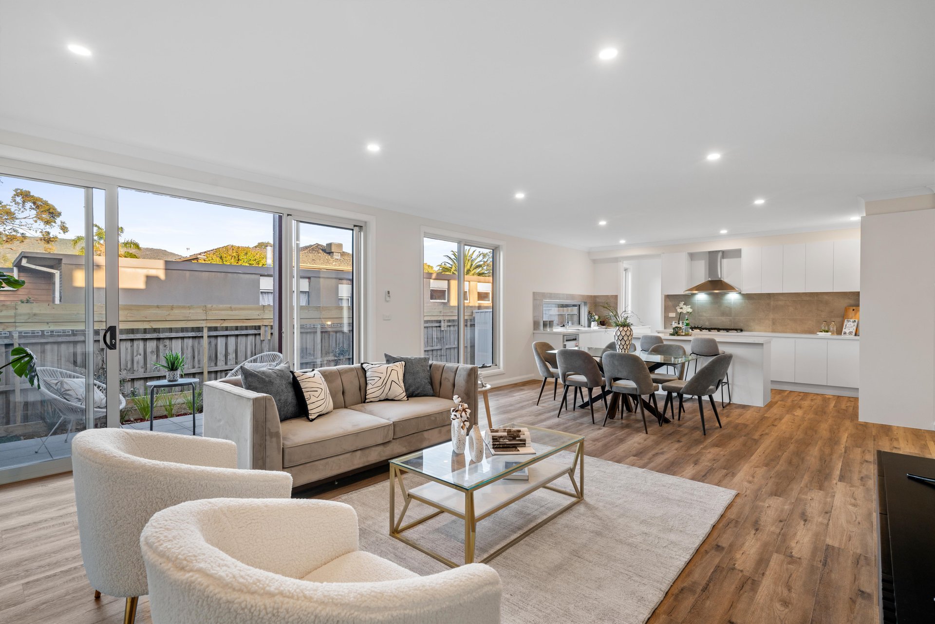 2/16 Flower Street, Ferntree&nbsp;Gully image 3