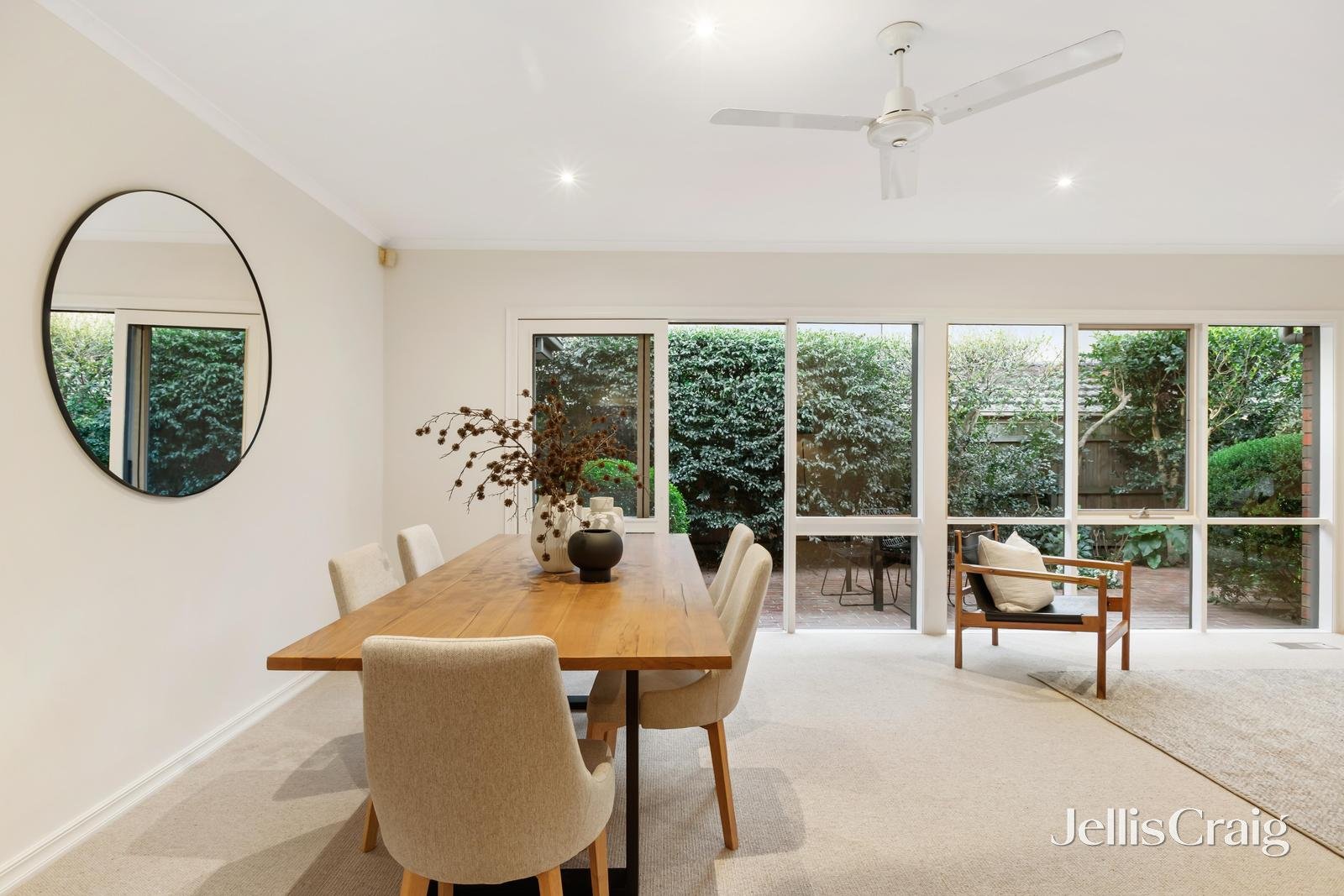 2/16 Gardenia Street, Blackburn image 4