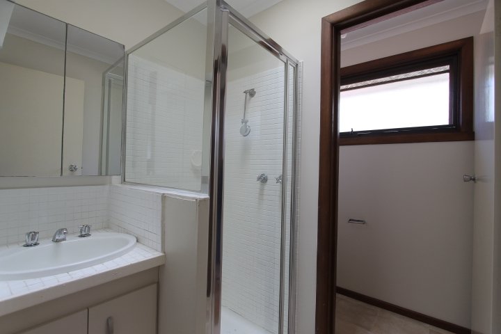 2/16 Gladstone Street, Lilydale image 11