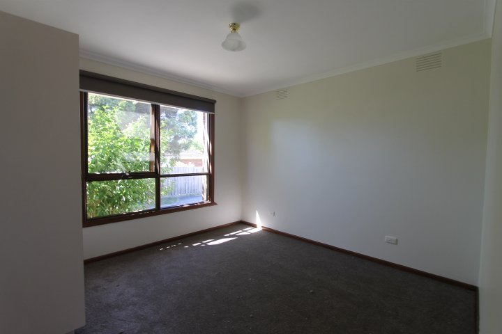 2/16 Gladstone Street, Lilydale image 9