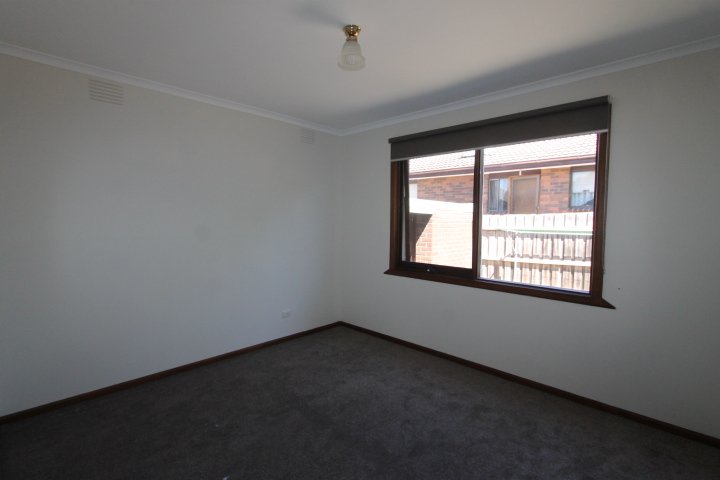 2/16 Gladstone Street, Lilydale image 10