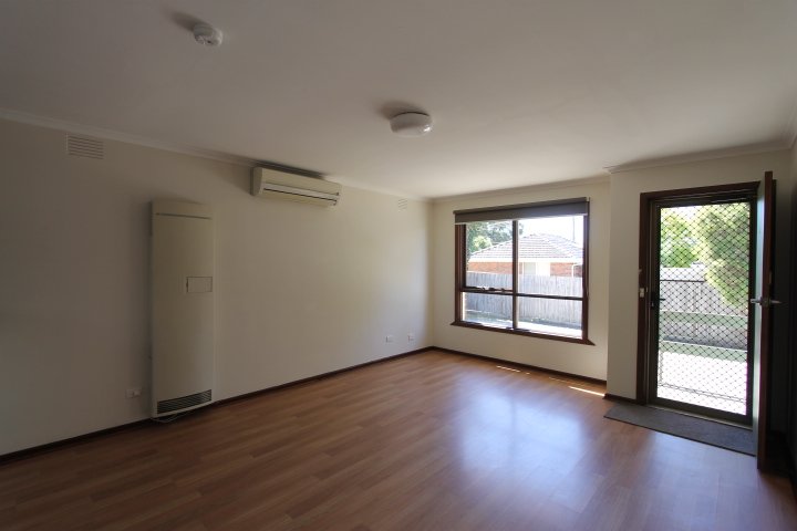 2/16 Gladstone Street, Lilydale image 4