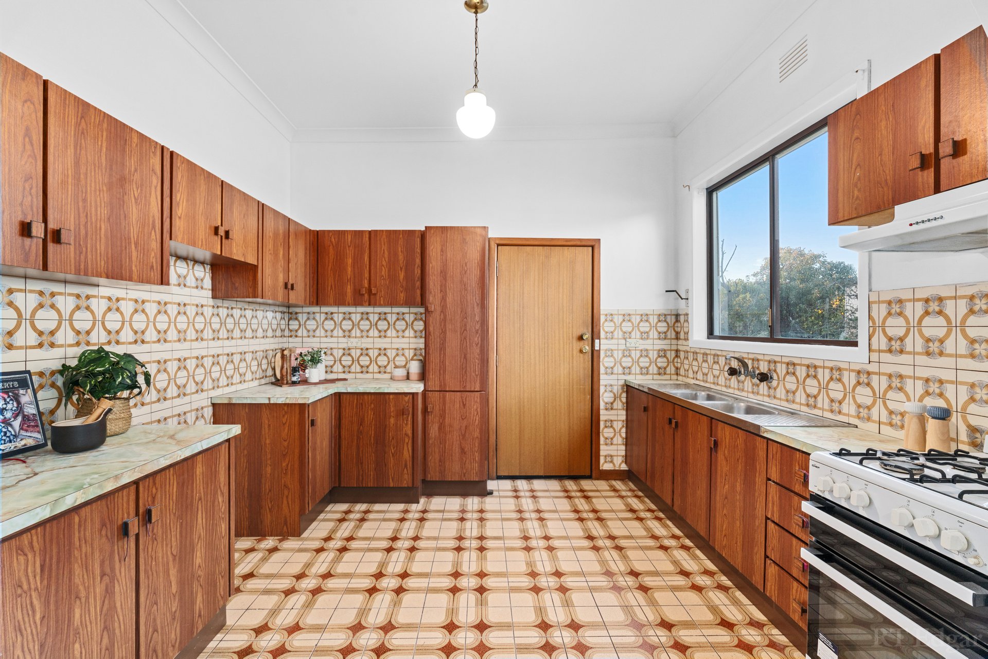 Property Gallery Thumbnail 5