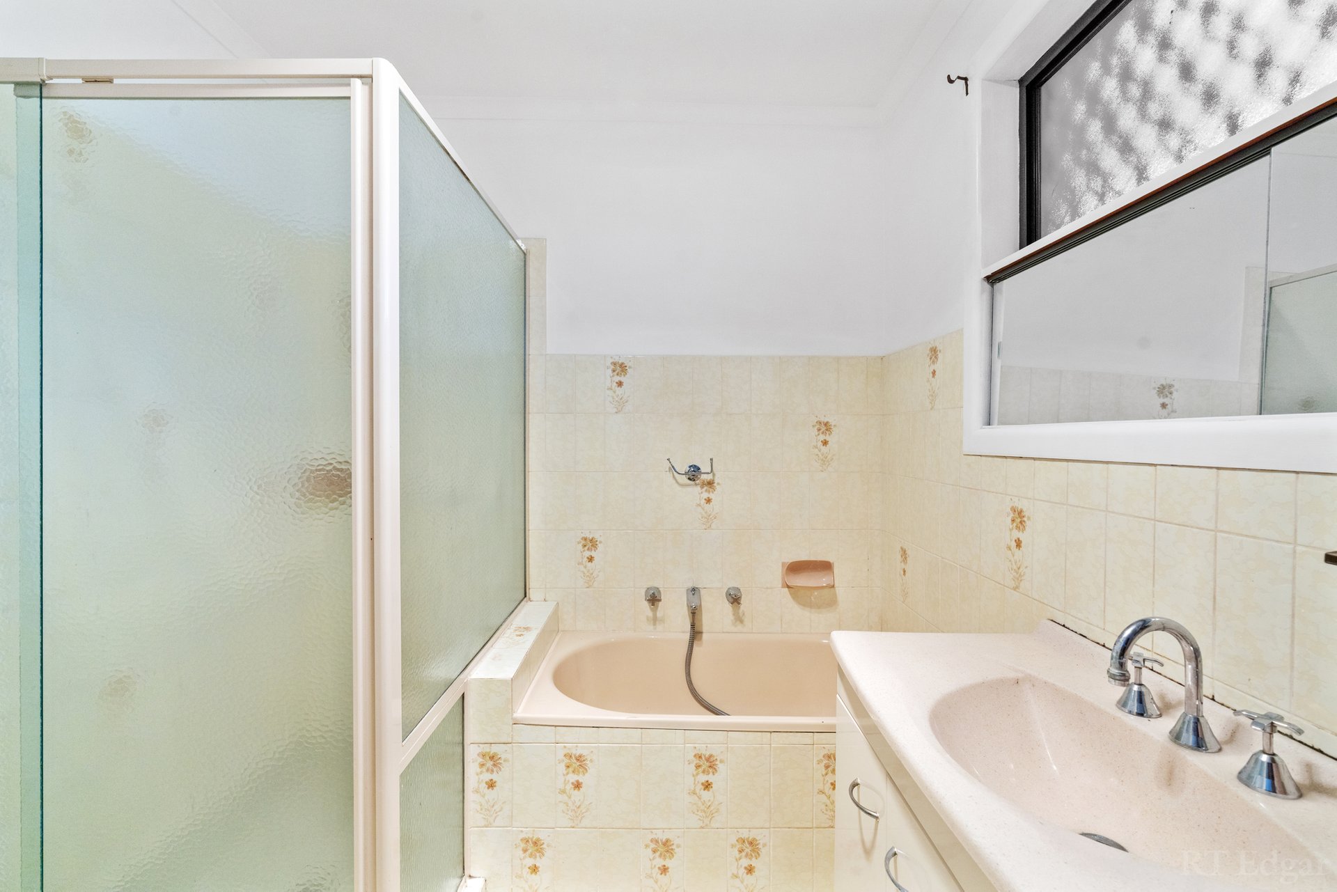 Property Gallery Thumbnail 6
