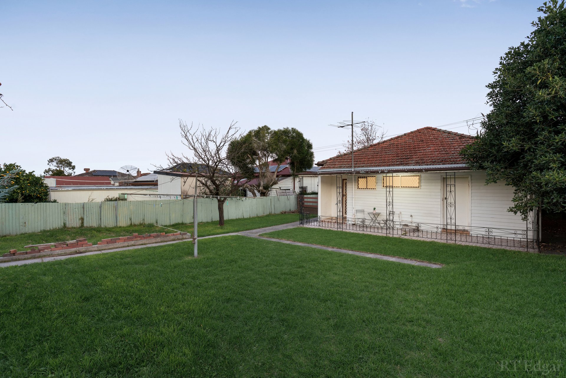 Property Gallery Thumbnail 9
