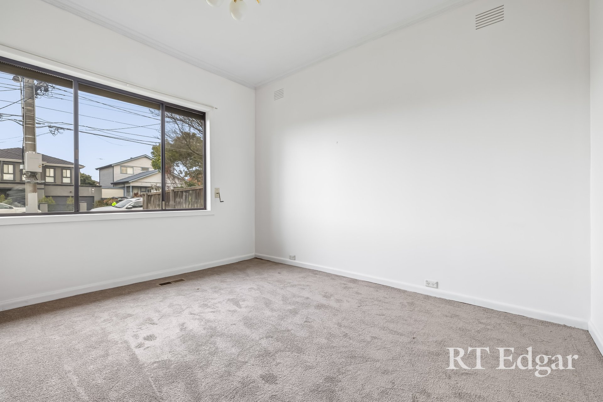 Property Gallery Thumbnail 5