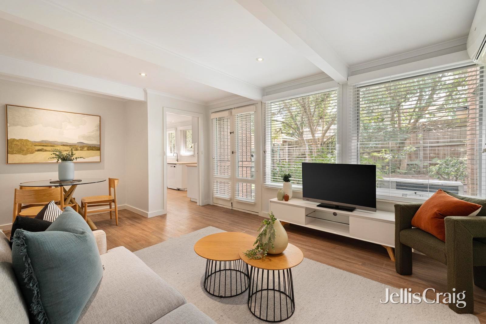 2/16 Harrison Street, Ringwood image 4