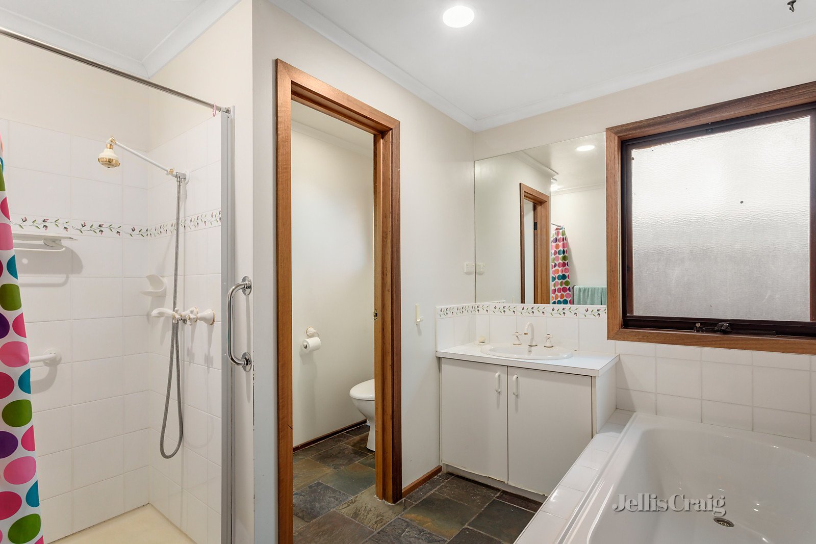 2/16 Hunter Street, Glen Waverley image 8