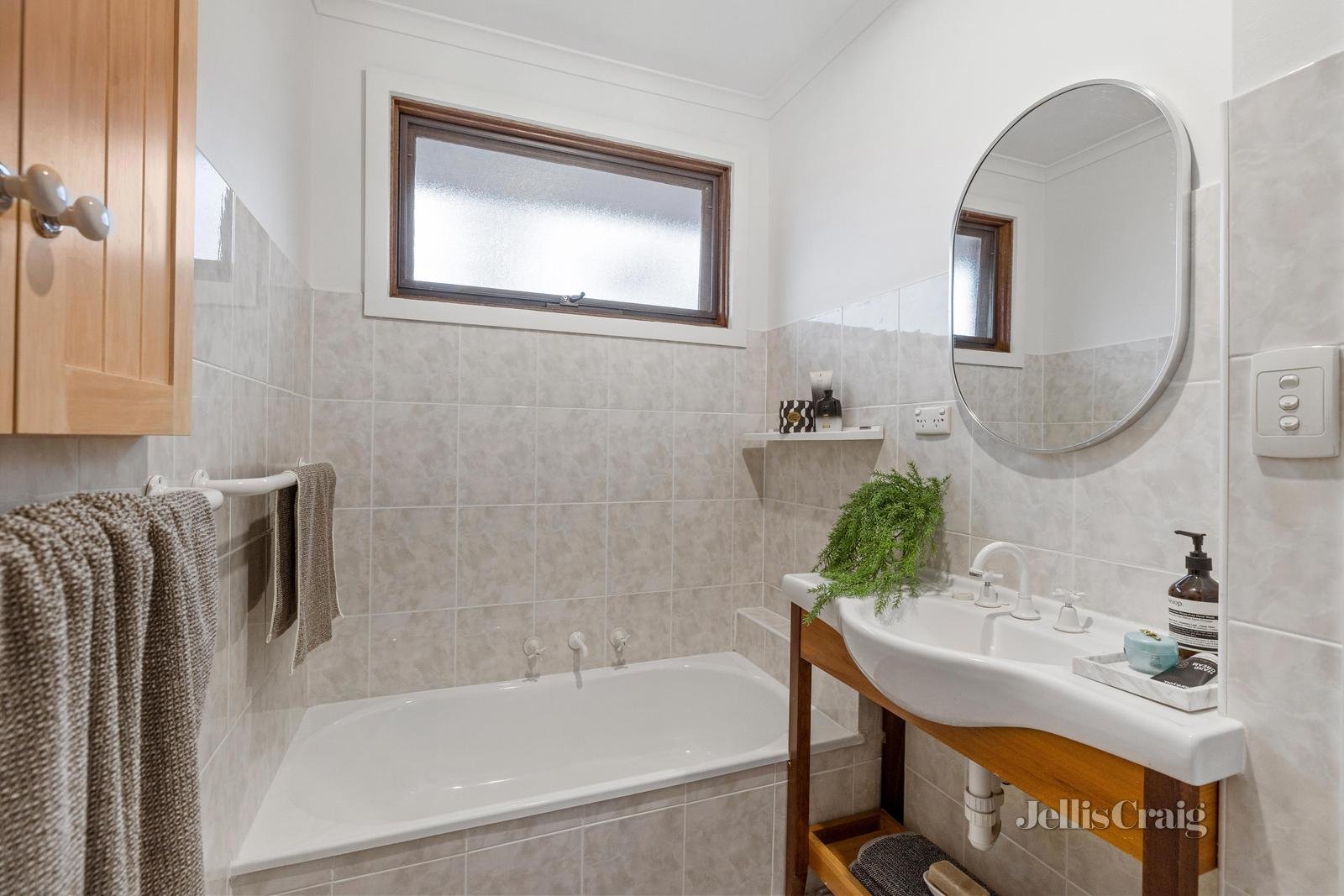 2/16 Jersey Street, Balwyn image 7