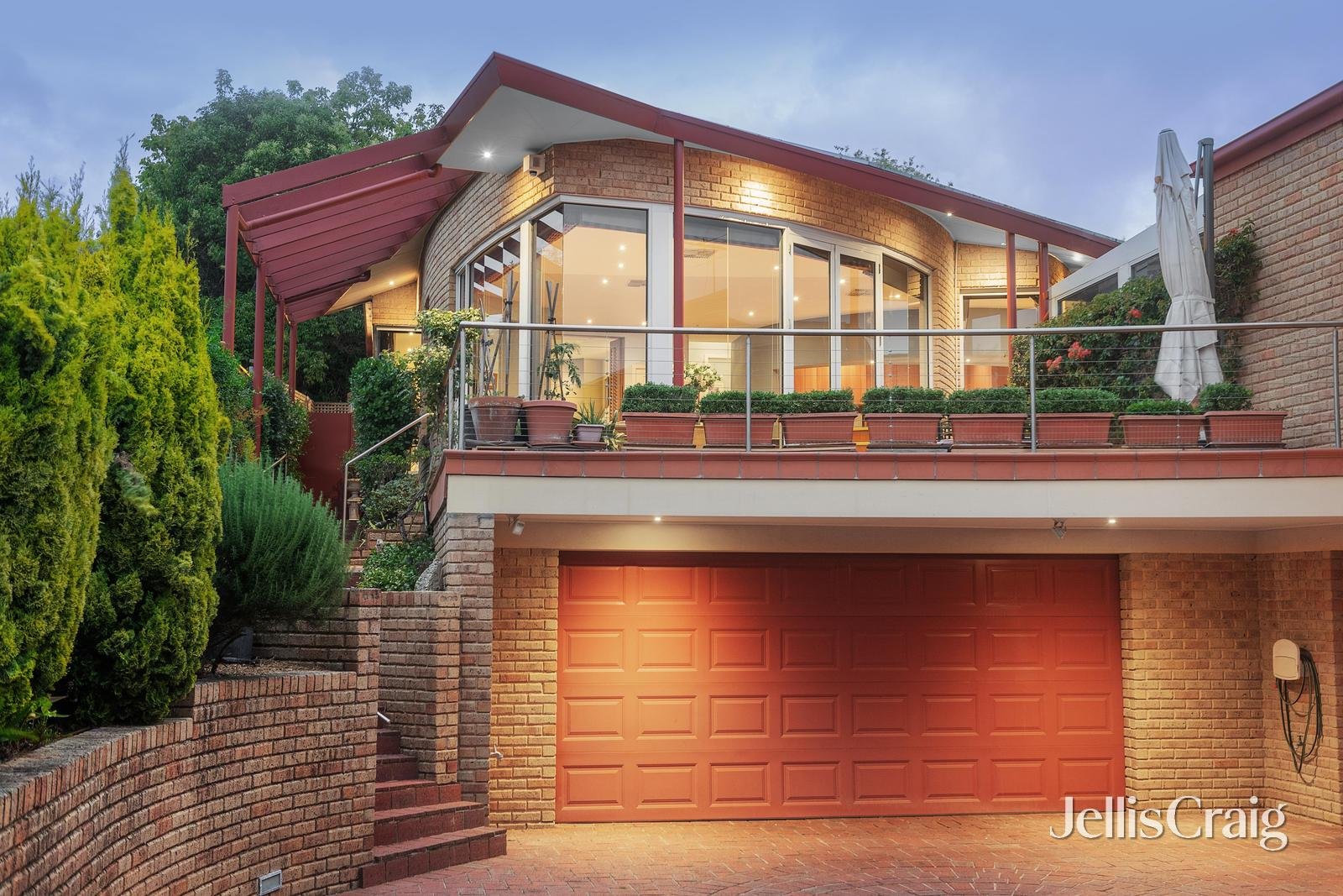 2/16 Lesley Street, Camberwell image 1