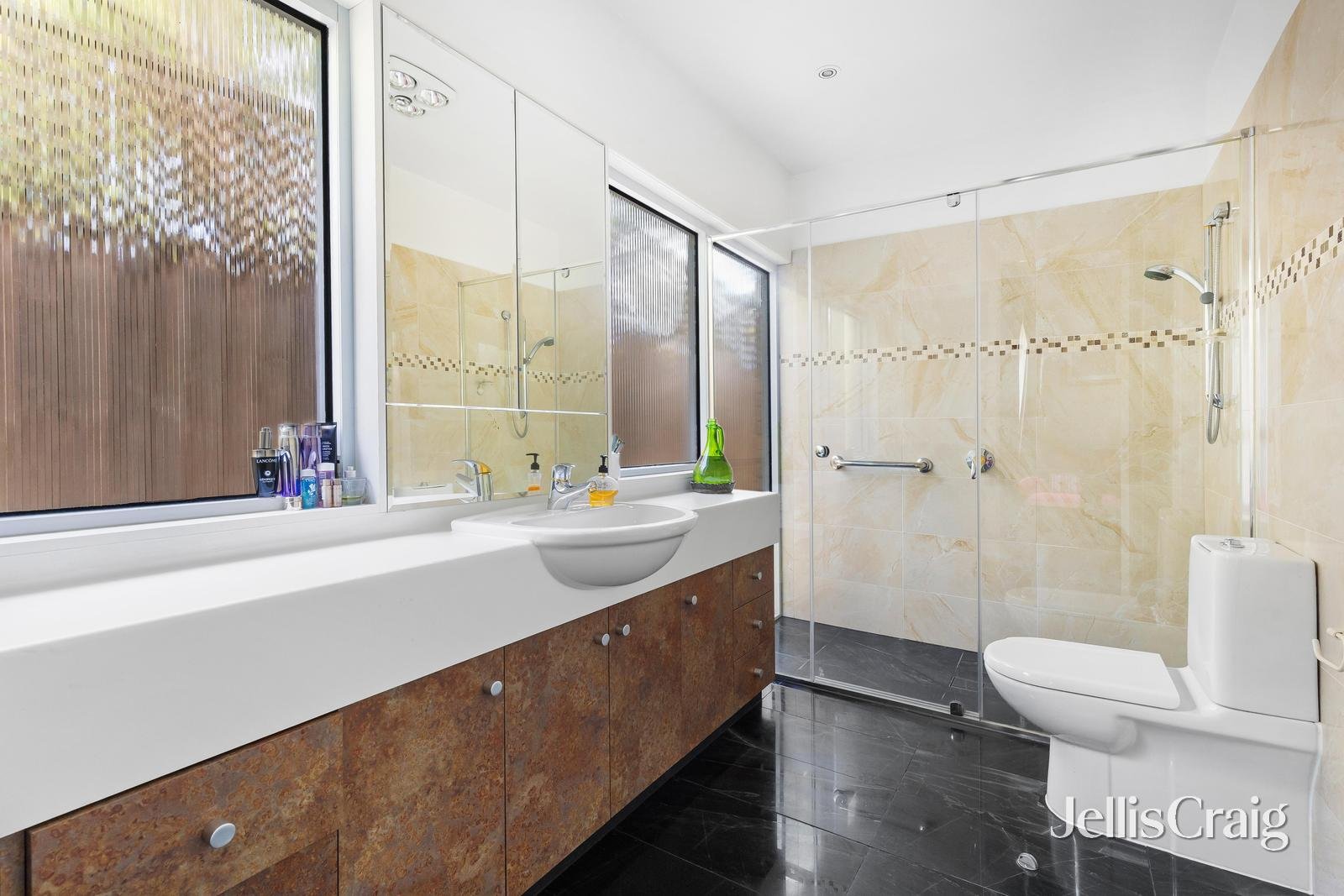 2/16 Lesley Street, Camberwell image 10