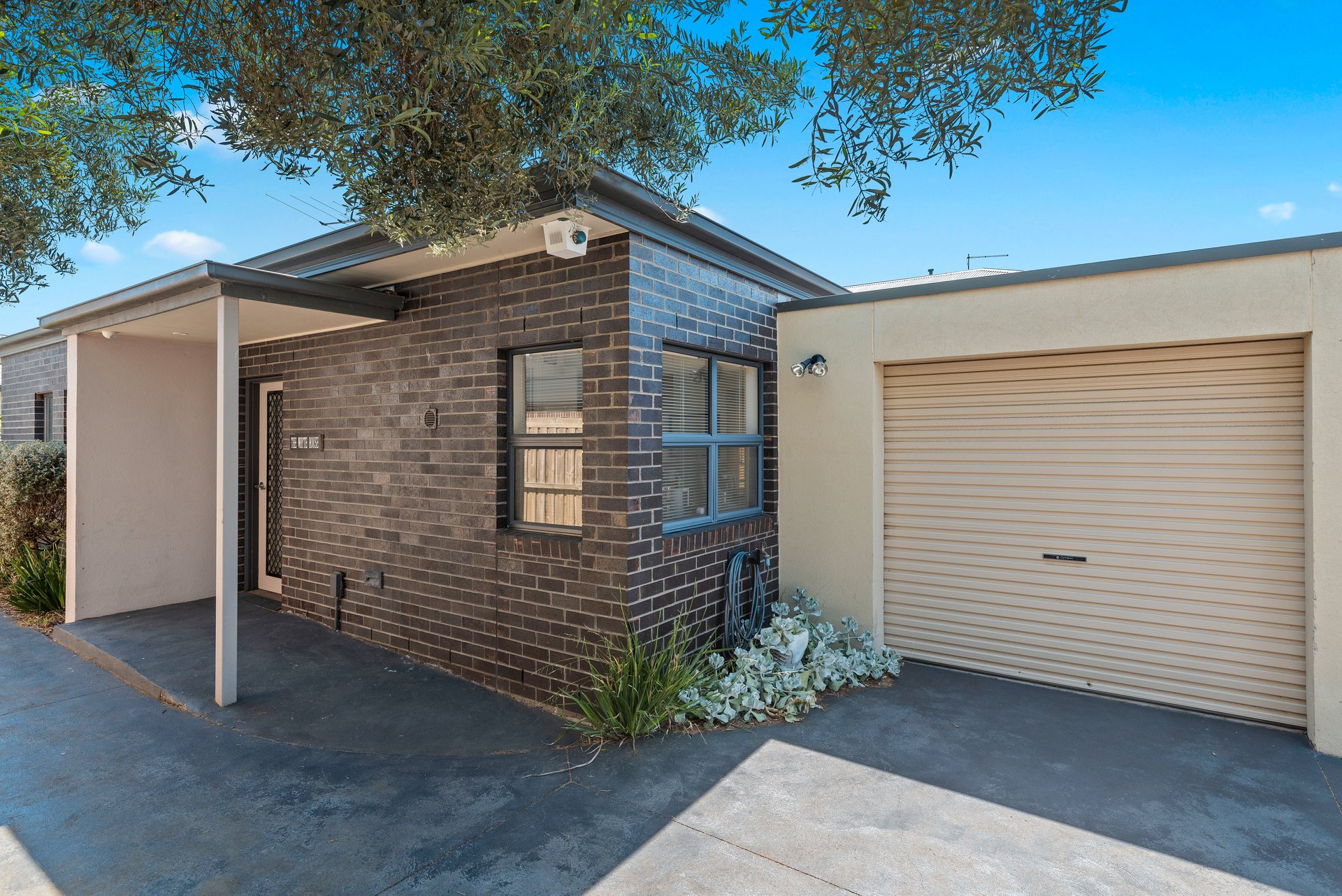 Property Gallery Thumbnail 11